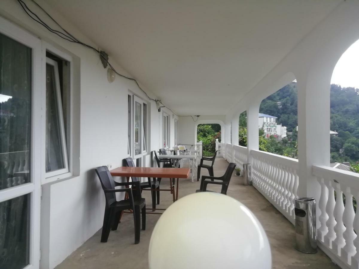 Geno Guest House Kvariati Kültér fotó