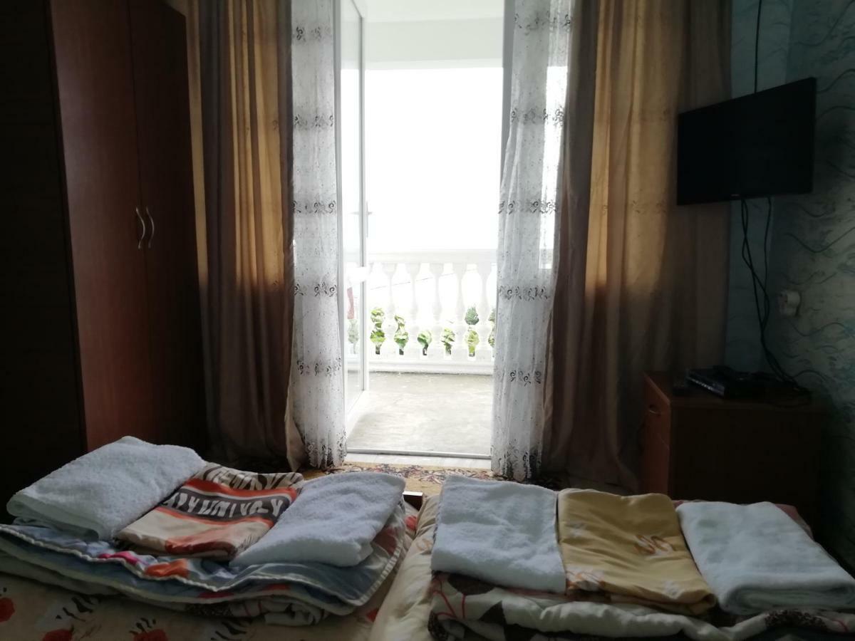 Geno Guest House Kvariati Kültér fotó