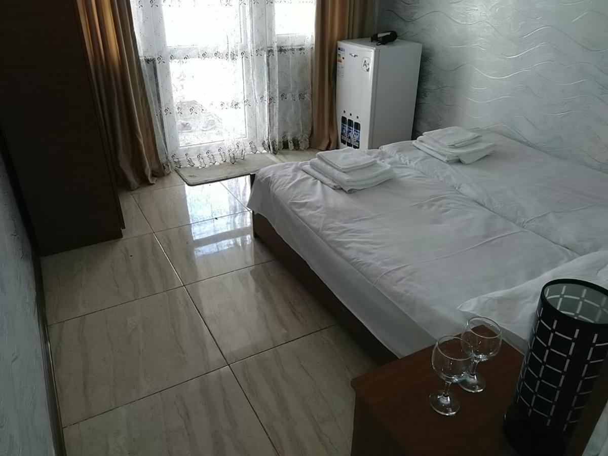 Geno Guest House Kvariati Kültér fotó